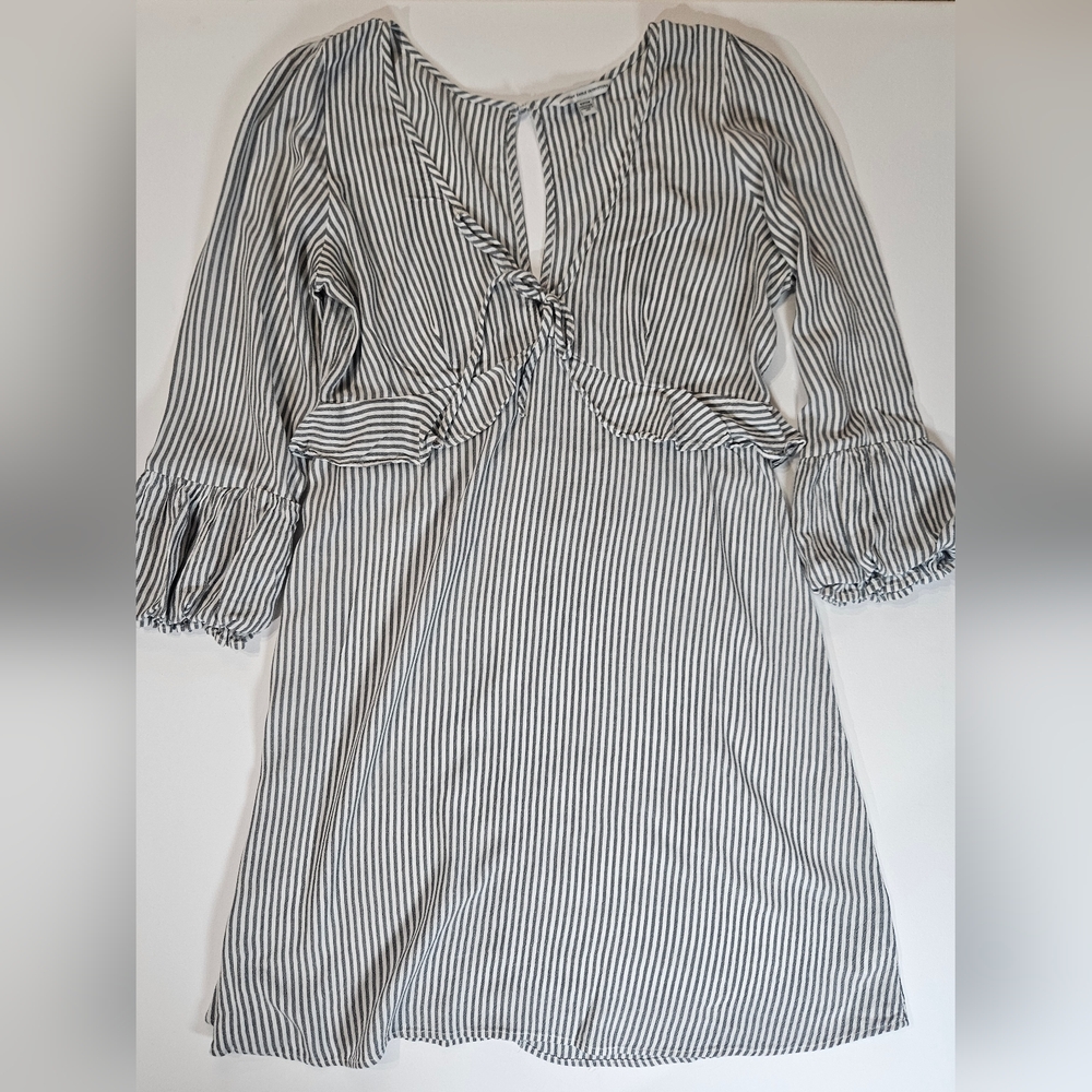 American Eagle Mini‎ Dress Womens Dress Small Grey White Stripe 3/4 Ruffle Cuff
